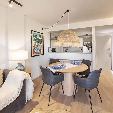 Apartament The Miks Sur 4 *